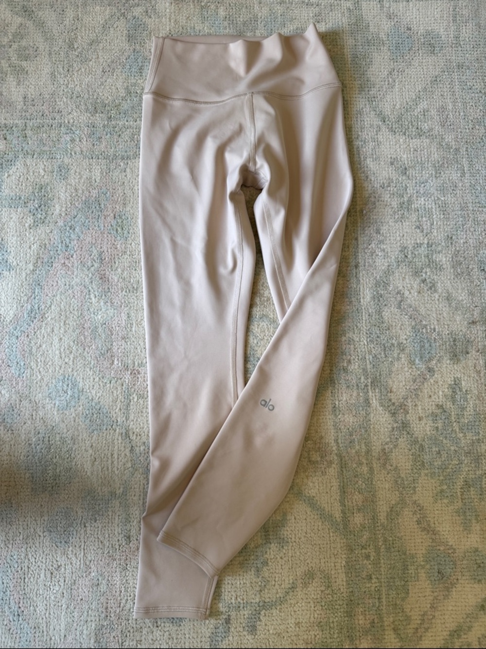 ALO Yoga High-Waist Leggings in Taupe